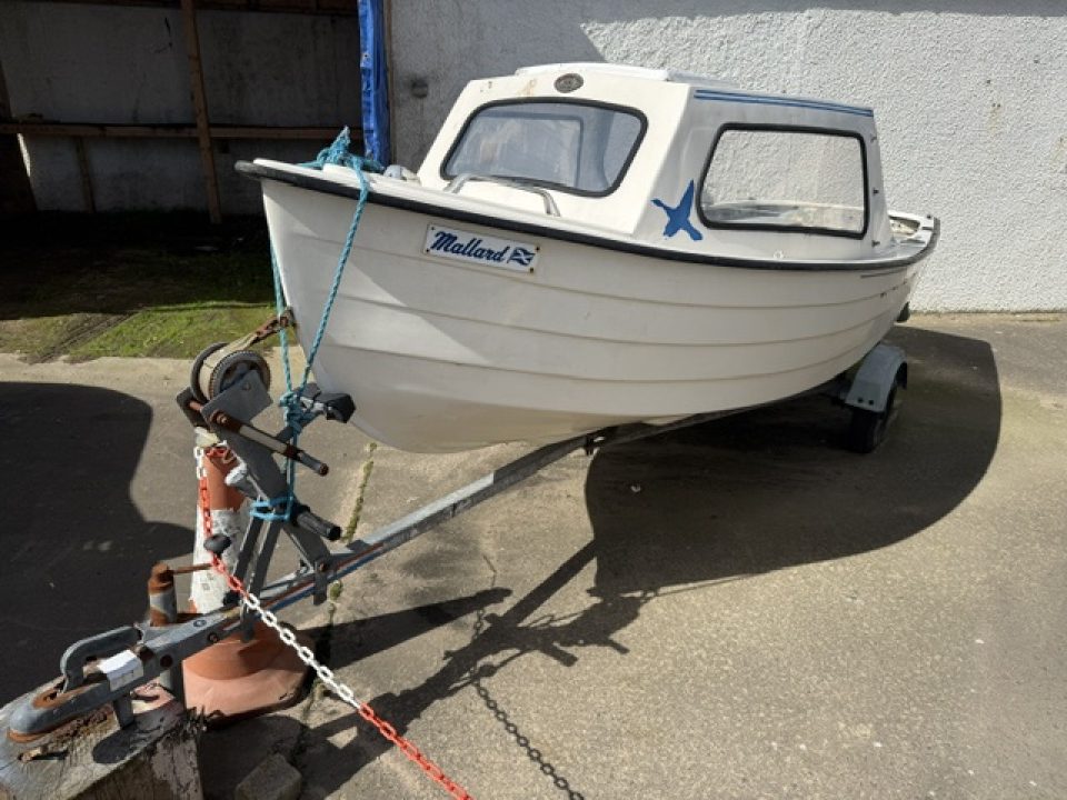 Loch fishing day boat
